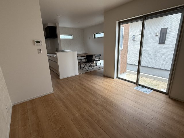 二丈深江7丁目　新築戸建　2棟の居間・リビング