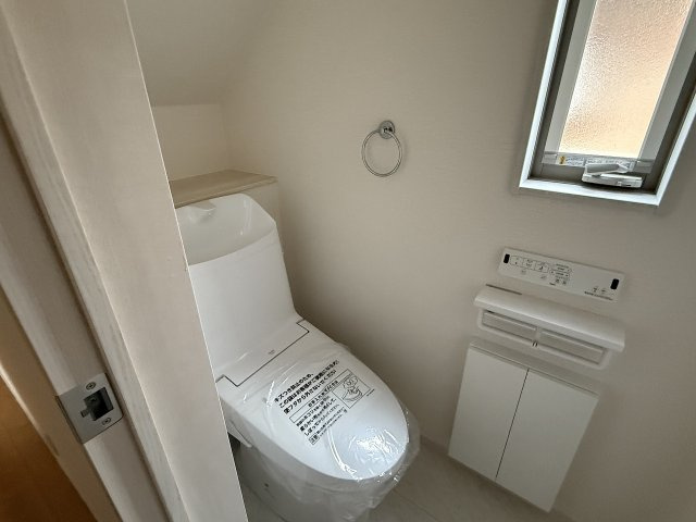 二丈深江7丁目　新築戸建　2棟のトイレ