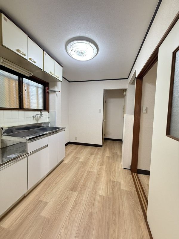 しゅんせいハイツⅢの居間・リビング