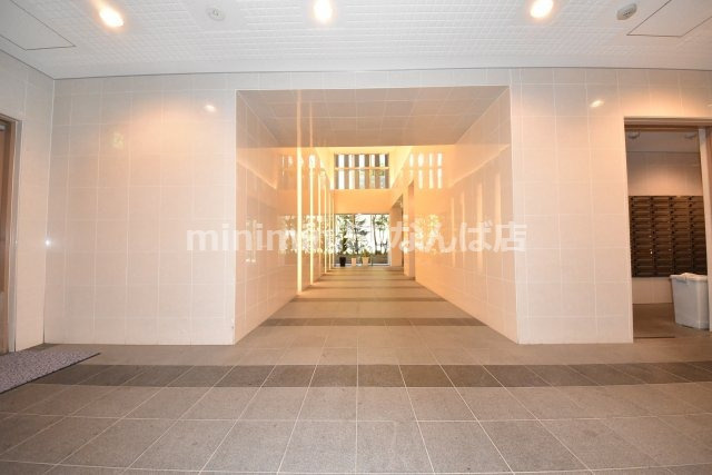 KDX堺筋本町レジデンスのエントランス