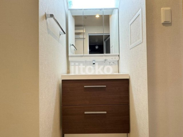 東京マンションの洗面所