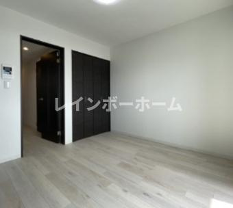 ジーメゾン大宮日進ウエストの居間・リビング