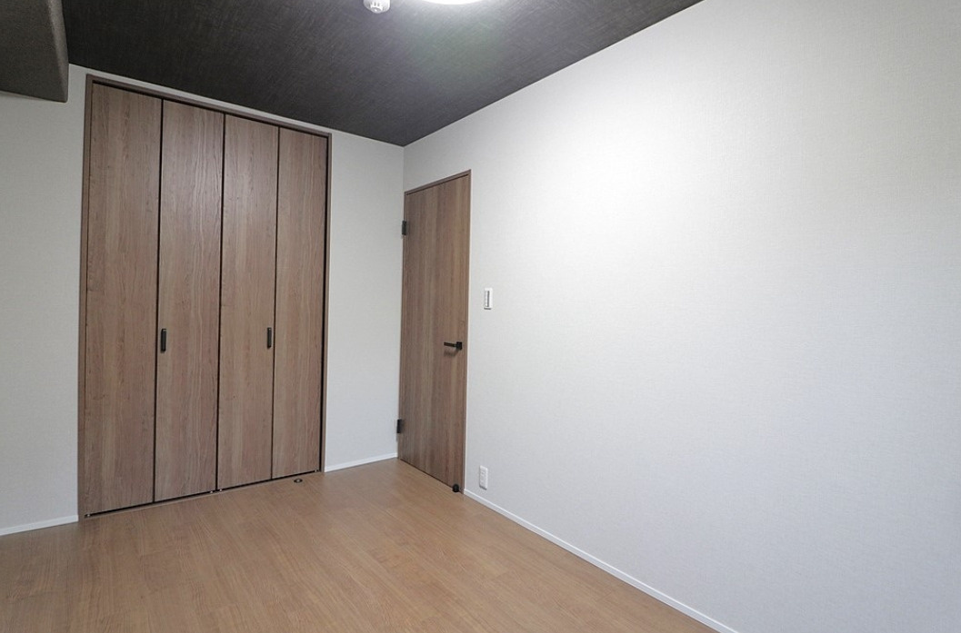 グランフェルティ本山の洋室