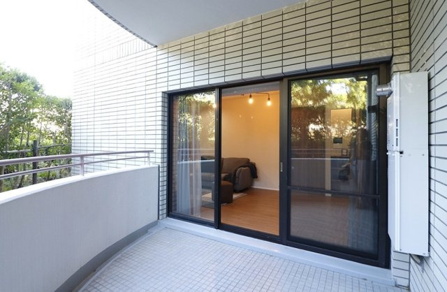 グランフェルティ本山のバルコニー