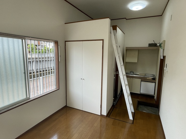 マインドパレス常盤台の居間・リビング|★２面採光の明るいお部屋です★