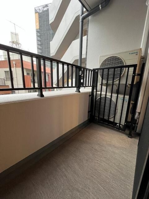 アスブルーム奥浅草のバルコニー