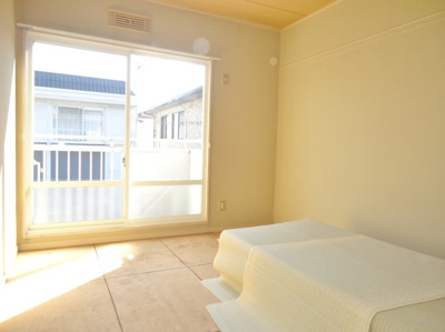 【寝室】 | ニューサンシティ川口　Ｂ | 東側の和室6帖