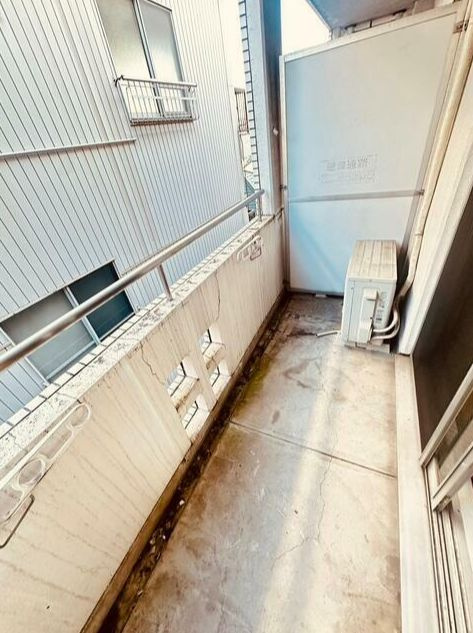 R FIELDS KAWAGUCHIのバルコニー