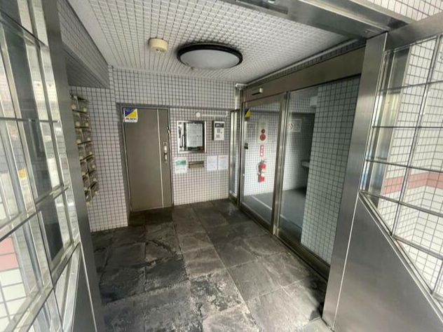 R FIELDS KAWAGUCHIのエントランス