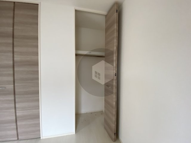 東大阪市御厨南３丁目のハイツの収納