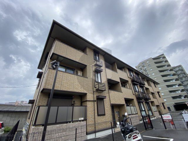 東大阪市御厨南３丁目のハイツの外観