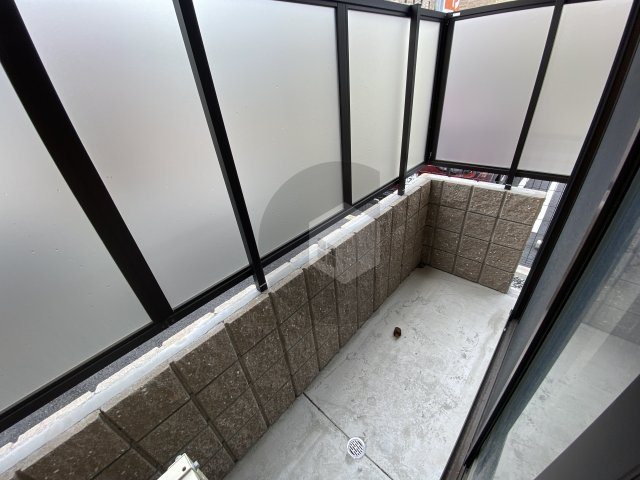 東大阪市御厨南３丁目のハイツのバルコニー