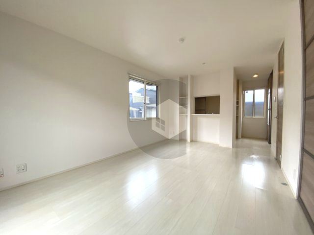 東大阪市御厨南３丁目のハイツの居間・リビング