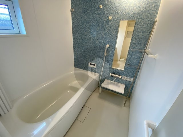 東大阪市御厨南３丁目のハイツの浴室
