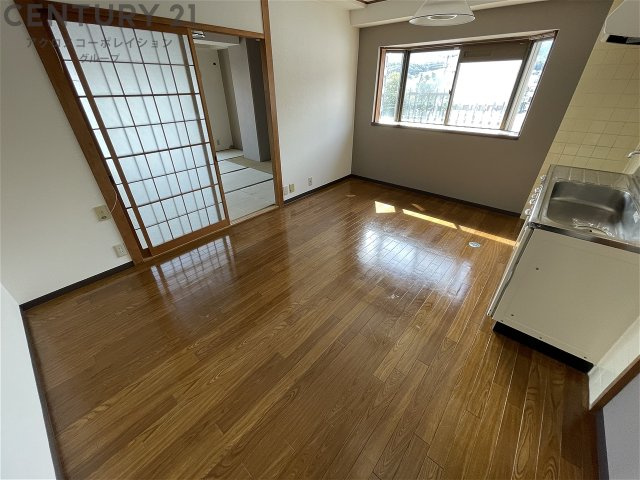 出窓のあるDKです！