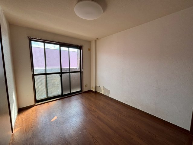 ラフィーネの洋室