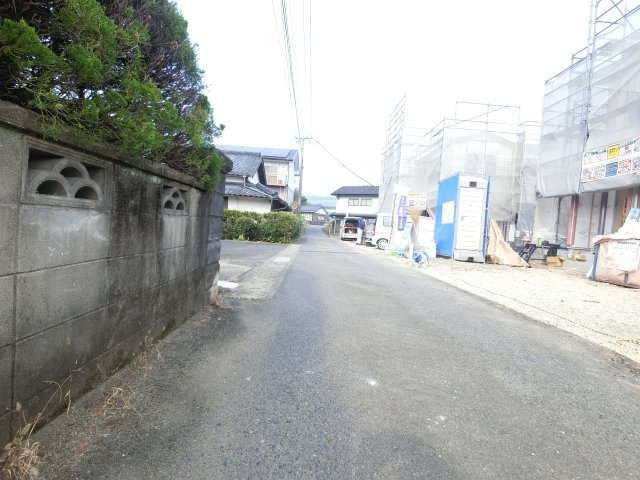 多久市北多久町1号棟の前面道路含む現地写真