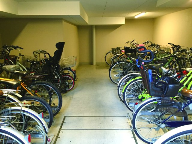 ハーティネス・トアロード中山手の駐輪場