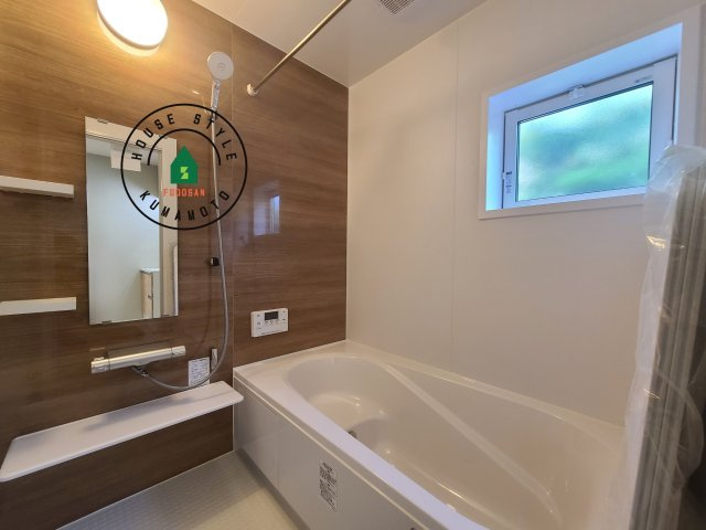 合志市須屋第16-7棟(1号棟)の内観：施工例|1日の疲れを癒してくれる広々バスルーム。雨の日のお洗濯にも大活躍な浴室乾燥機付です！