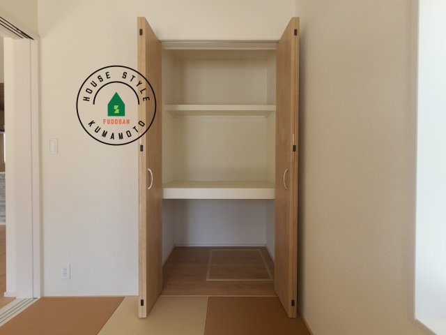 合志市須屋第16-7棟(1号棟)の内観：施工例|収納には困りません。