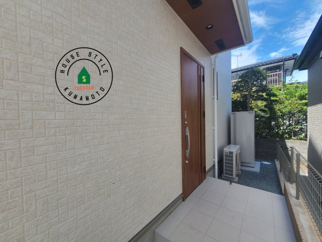 合志市須屋第16-7棟(1号棟)の内観：施工例|おでかけの時も帰った時も、「我が家」を最初に感じでもらえる素敵な空間に。