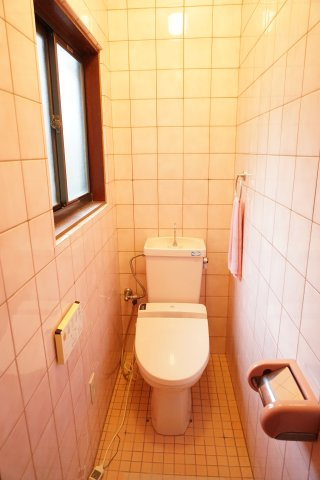 中古戸建　大東市泉町２丁目（昭和60年築）のトイレ