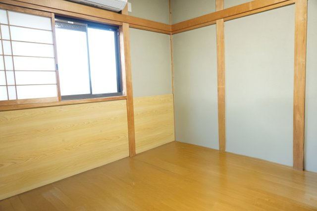 中古戸建　大東市泉町２丁目（昭和60年築）の洋室