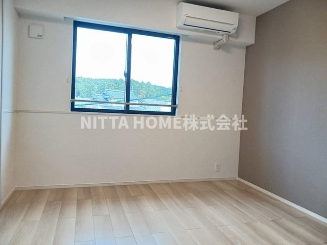 フロンティア　長田Ⅰの内装|５帖や６．３帖の２部屋ついています◇