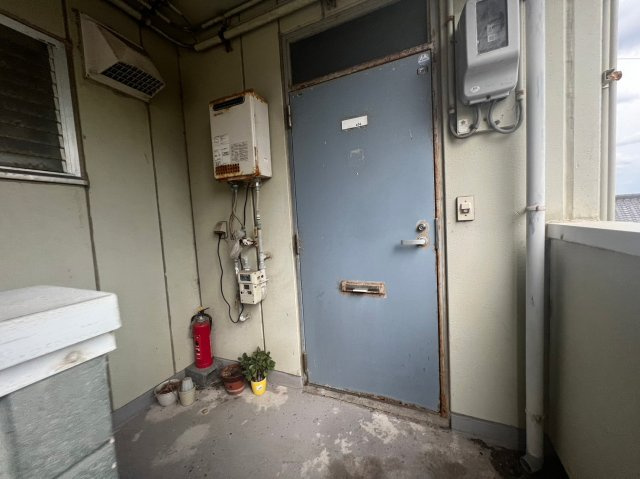 御前崎市１棟アパートの玄関