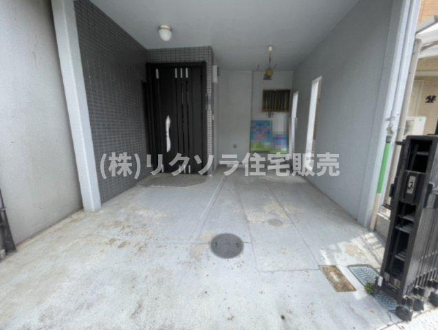 泉町2丁目　中古一戸建ての駐車場|1台駐車可能
■物件内覧・資金計画相談・住宅ローン相談、リフォーム相談、お問合せ受付中■
※当日・翌日のご内覧、ご相談はお電話でのお問合せがスムーズです！