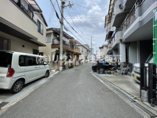 泉町2丁目　中古一戸建ての前面道路含む現地写真|■物件内覧・資金計画相談・住宅ローン相談、リフォーム相談、お問合せ受付中■
※当日・翌日のご内覧、ご相談はお電話でのお問合せがスムーズです！