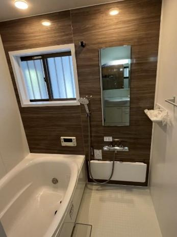 泉町2丁目　中古一戸建ての浴室|ユニットバス
■物件内覧・資金計画相談・住宅ローン相談、リフォーム相談、お問合せ受付中■
※当日・翌日のご内覧、ご相談はお電話でのお問合せがスムーズです！