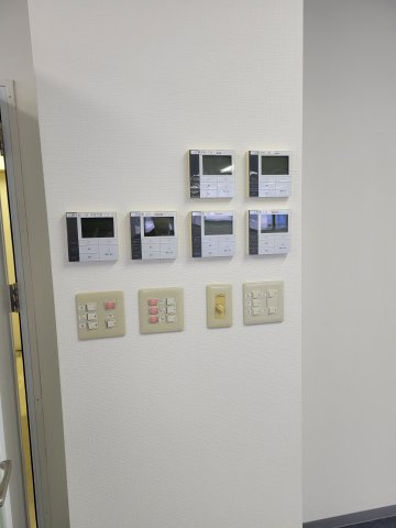 オーイズミホールディングス厚木ビルの内装