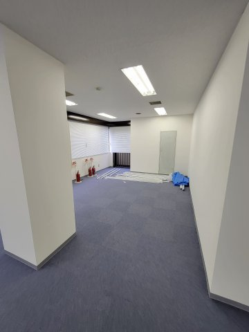 オーイズミホールディングス厚木ビルの内装