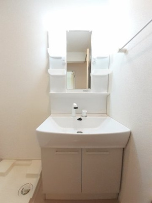 【洗面所】 | ヴィラーリエージュＢ