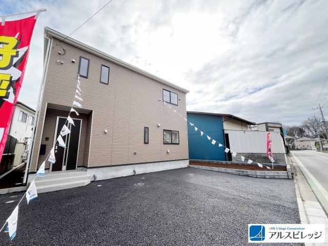 新築／三芳町竹間沢　第4　全１棟の外観|広々とした駐車スペース