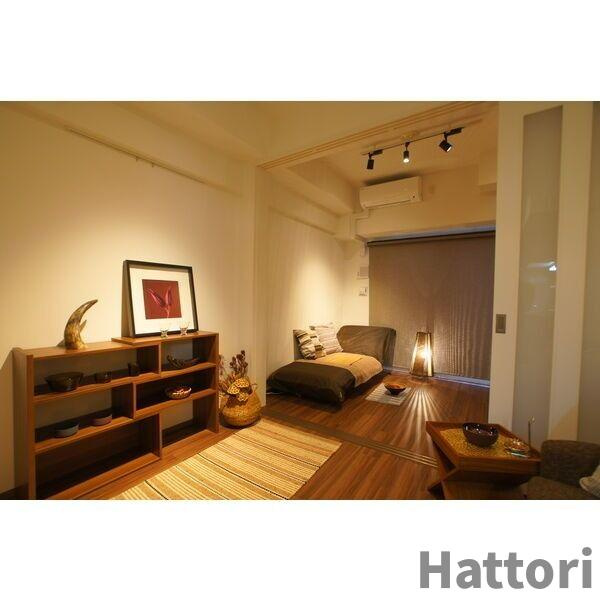 江坂プライマリーワンの居間・リビング