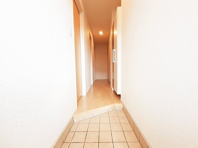 ファインエアリーＥの玄関