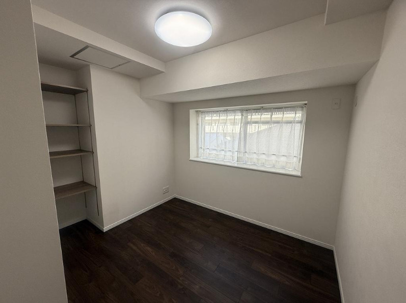 エスリード鴻池の洋室