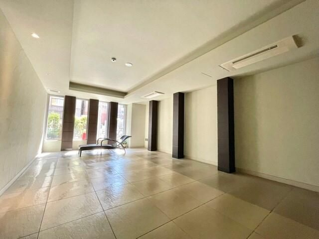 レジディア町屋のロビー