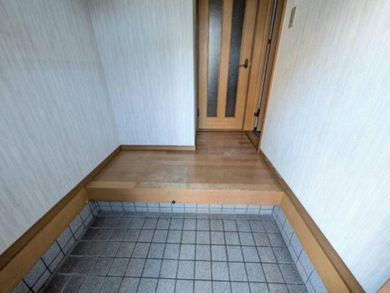 大宮一ノ井町 中古戸建の玄関