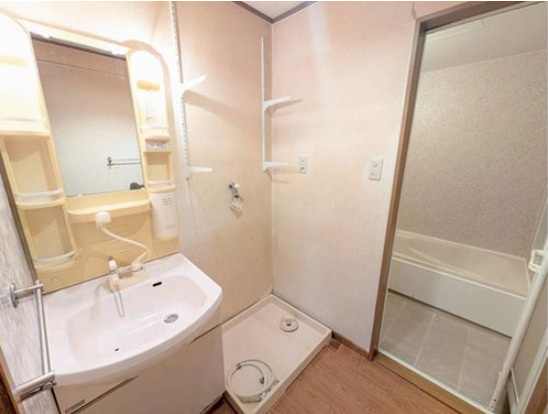 大宮一ノ井町 中古戸建の独立洗面台