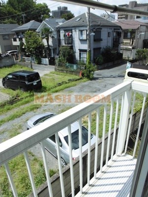 杉並区梅里１丁目のアパートのバルコニー