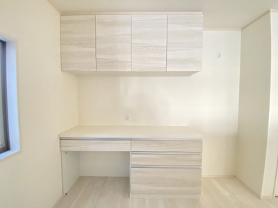 【キッチン】 | 那覇市仲井真（全8棟）4号棟 | 4号棟　ビルトイン食洗機＆カップボード＆パントリー付き♪