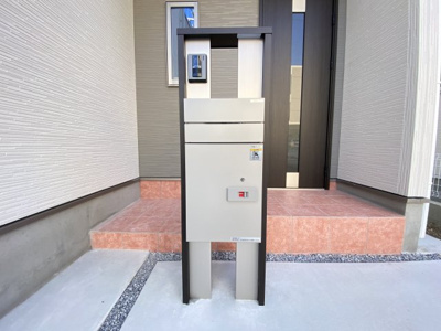 【設備】 | 那覇市仲井真（全8棟）4号棟 | 4号棟　便利なポスト付き♪