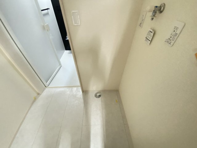 【ランドリースペース】 | 那覇市仲井真（全8棟）4号棟 | 4号棟　洗濯機置き場♪