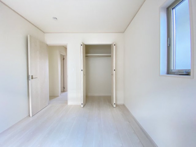 【収納】 | 那覇市仲井真（全8棟）4号棟 | 4号棟　洋室6帖＋CL付き♪