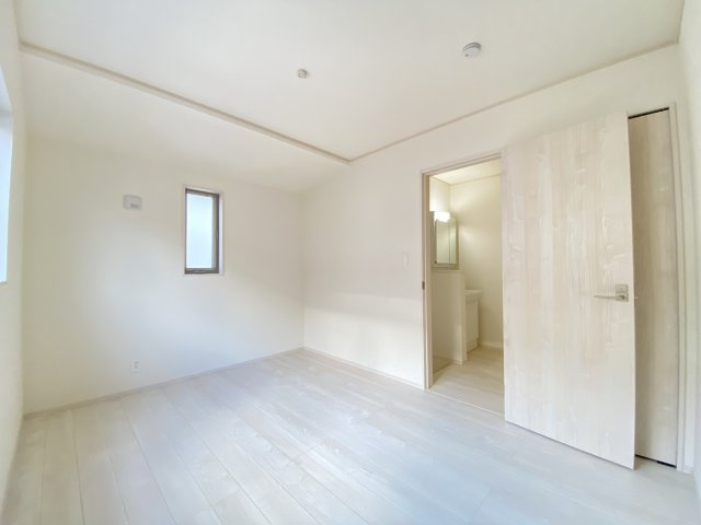 那覇市仲井真（全8棟）4号棟の洋室|4号棟　洋室6帖＋CL付き♪