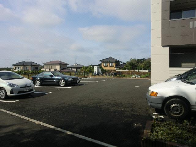 モア・クレアの駐車場|駐車場