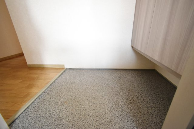 レジェンダリー四番町の玄関